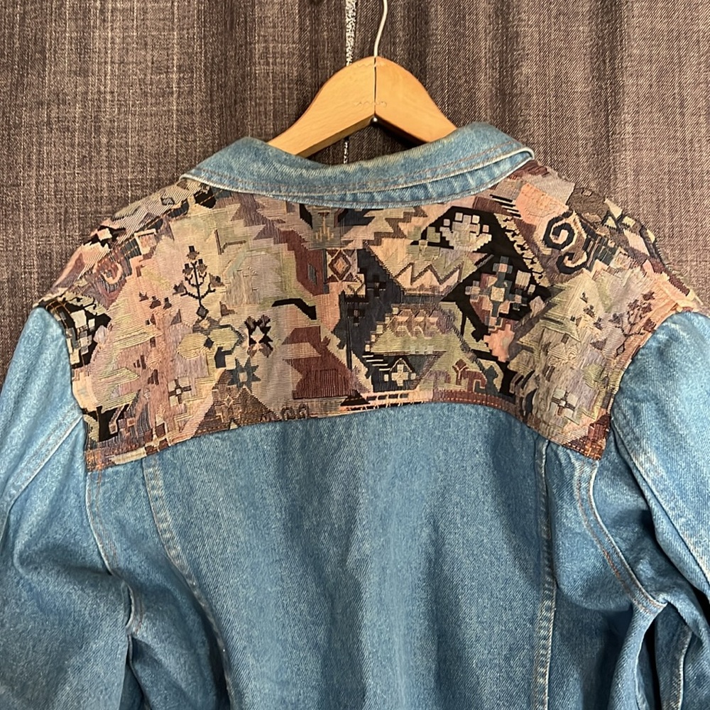 L.L. Bean denim vintage jacket with tapestry shoulder size petite medium - Picture 8 of 9